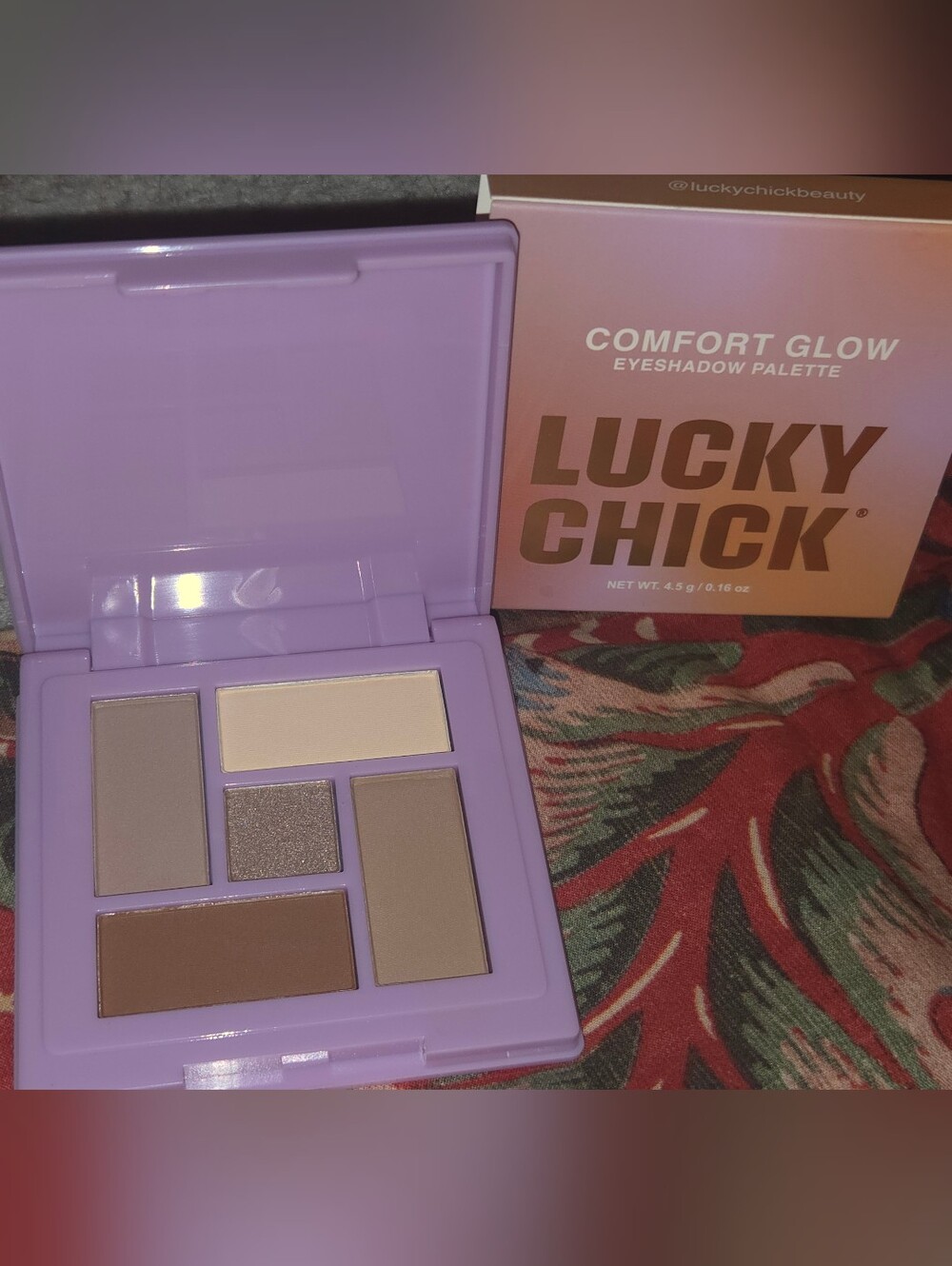 Lucky Chick Comfort Girl Eyeshadow Palette - Lavender Case with Neutral Shades